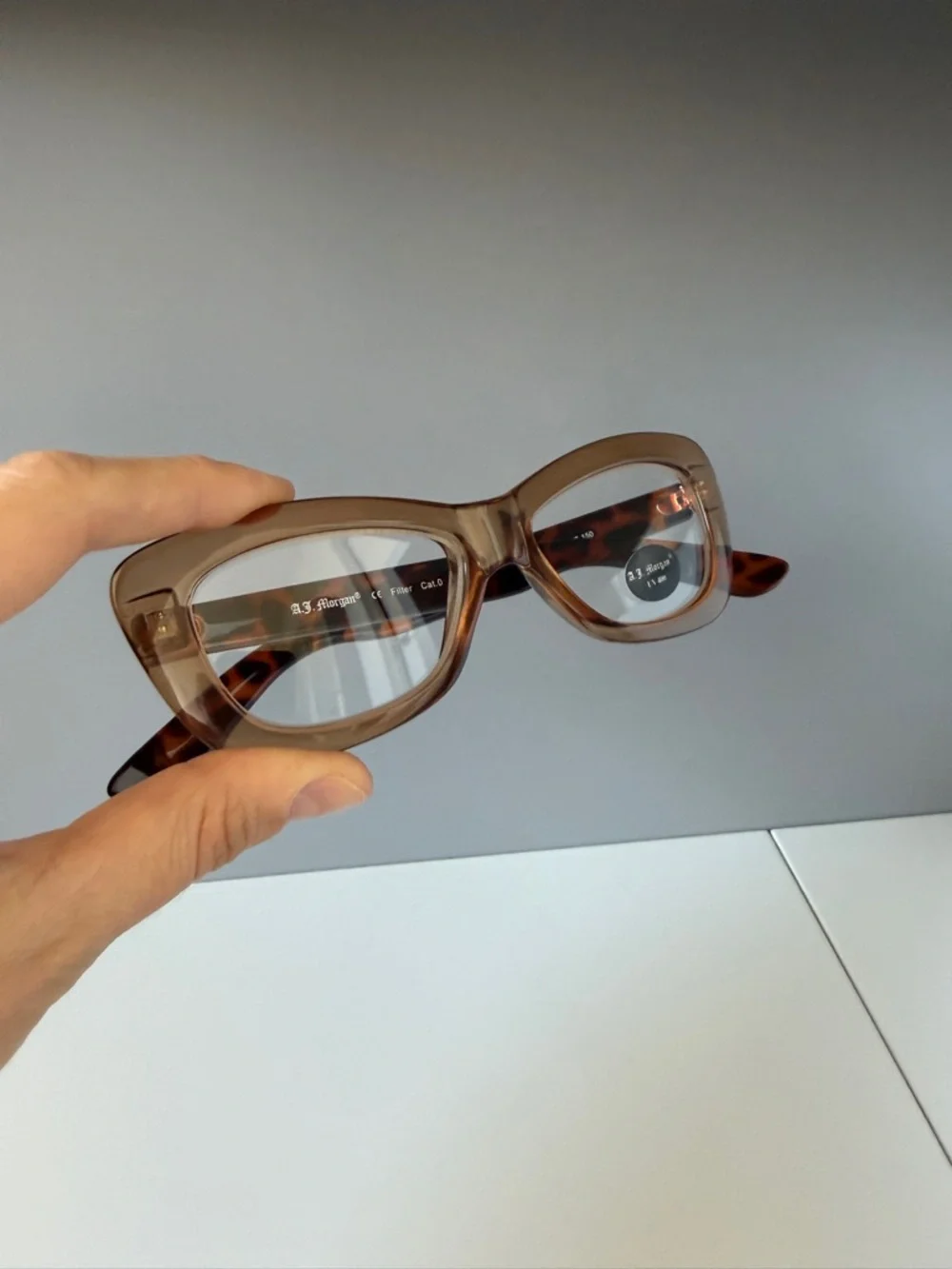 AJ Morgan caramel tan oval cateye clear lens eye glasses